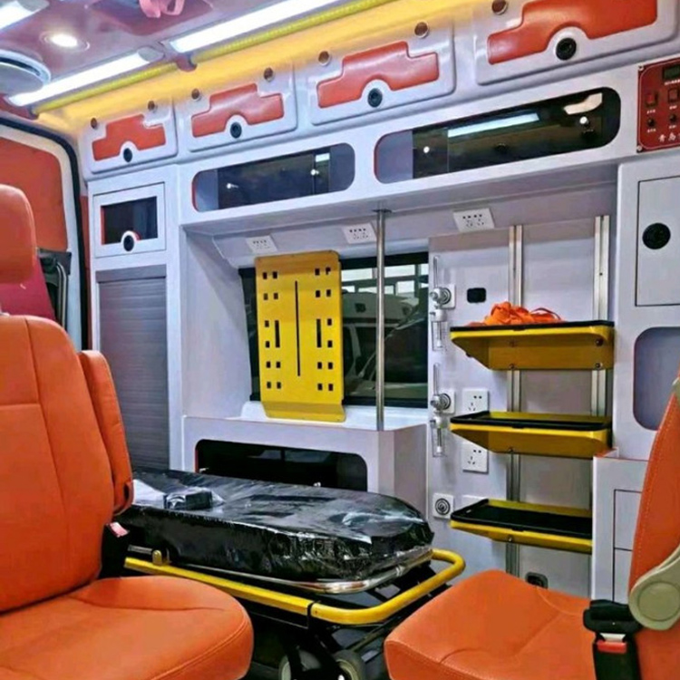 兴宁长途救护车护送病人租赁价格